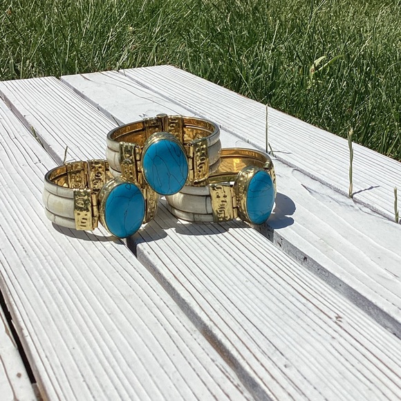 LIVE SHOW ITEMS CABLE BRACELET - Picture 7 of 15